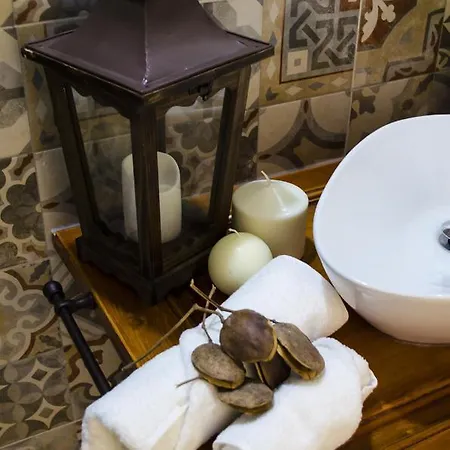 Ingrosso House Bed & Breakfast 3*